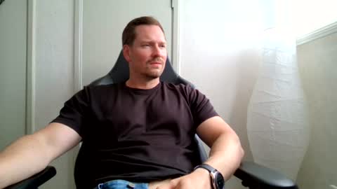 tomfin95 online show from July 4, 1:13 pm
