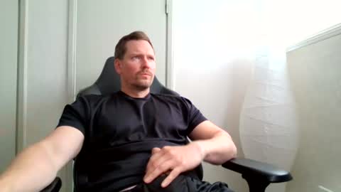 tomfin95 online show from July 7, 12:09 pm