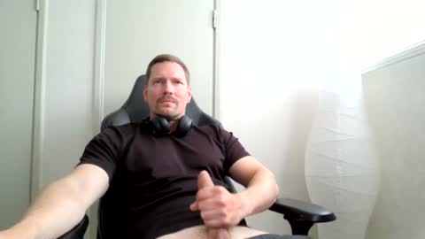 tomfin95 online show from July 8, 10:52 am