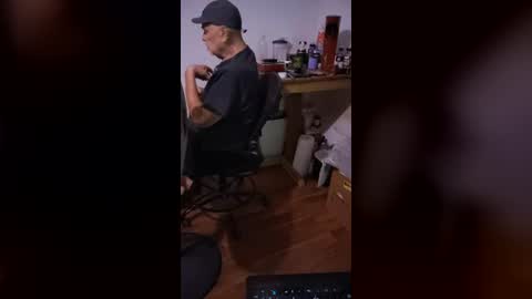 tomgulfcoast online show from September 10, 10:39 am