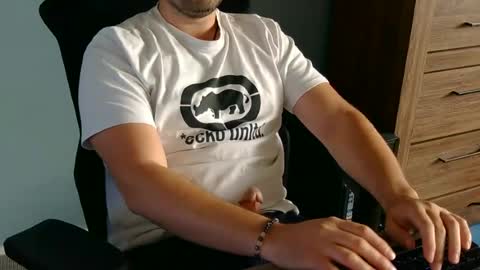 tomin3m online show from July 16, 3:46 pm