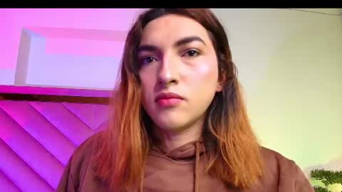 tomlondonn_2 online show from August 15, 1:15 pm