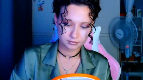 tommioo7 online show from August 10, 9:38 pm