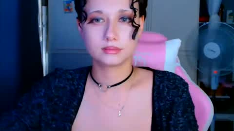 tommioo7 online show from August 12, 2:52 pm