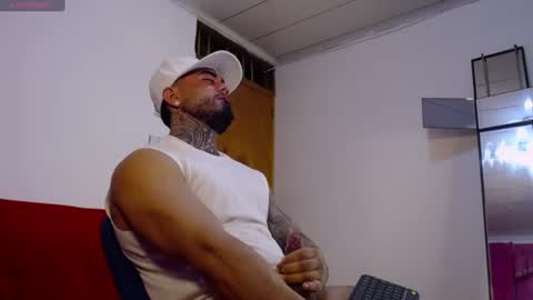 tommyblessd1 online show from July 7, 8:07 am