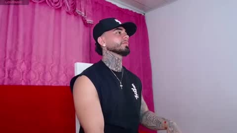 tommyblessd1 online show from August 12, 5:54 am