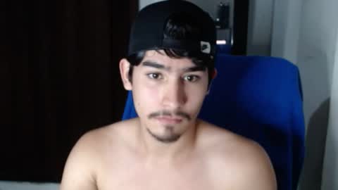 tommycutee21 online show from March 25, 4:40 am