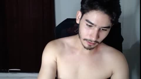 tommycutee21 online show from July 6, 10:24 pm