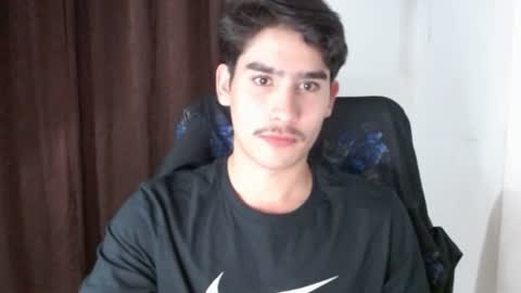 tommycutee21 online show from August 12, 8:38 am