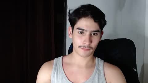 tommycutee21 online show from August 13, 7:44 am