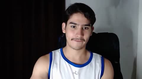 tommycutee21 online show from August 18, 7:03 am