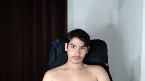 tommycutee21 online show from August 18, 8:09 am