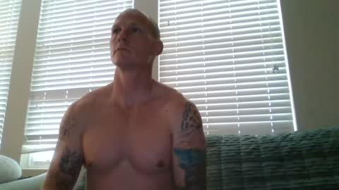 tommygunsfit online show from July 23, 8:33 pm
