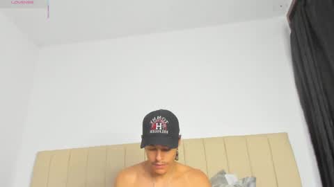 tommyhot7 online show from July 26, 3:44 am