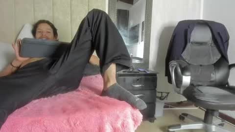 tommyhot7 online show from August 6, 10:47 am