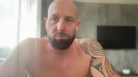 Alpha Thomas online show from August 10, 1:56 pm