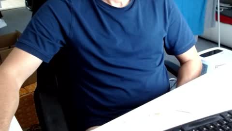 Tom online show from July 6, 9:34 am