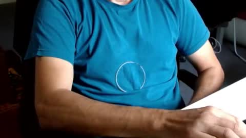 Tom online show from August 7, 8:36 am