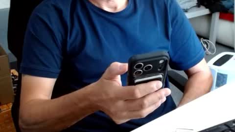 Tom online show from August 11, 10:06 am