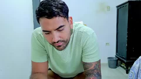 Tomas jhonson online show from August 5, 8:29 pm