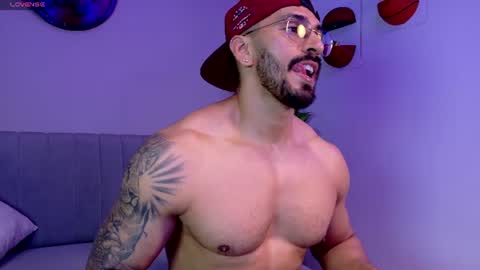 tony muscle1 online show from August 11, 10:34 pm