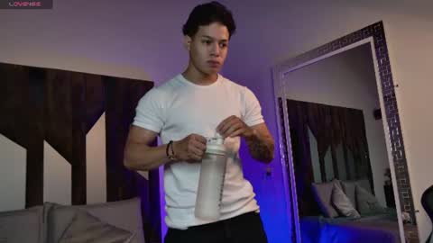 tony_petrov online show from September 2, 4:14 am