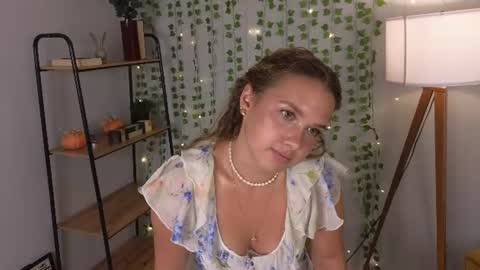 Emily online show from August 6, 4:17 pm