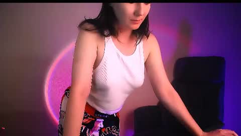 too_beautiful online show from August 8, 6:30 pm