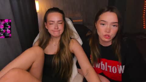 top_twins online show from July 8, 11:25 am