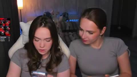 top_twins online show from July 12, 6:14 pm