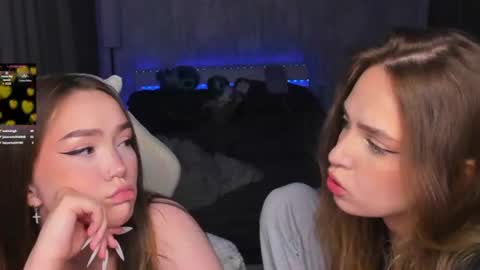 top_twins online show from July 15, 2:29 pm