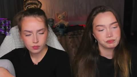 top_twins online show from July 22, 3:47 pm