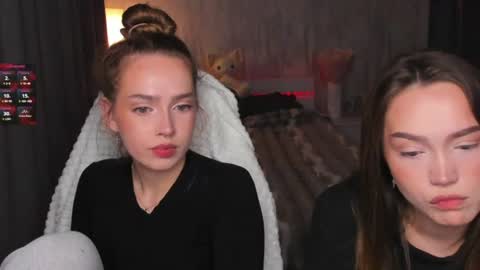 top_twins online show from July 22, 4:53 pm