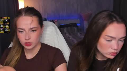 top_twins online show from July 23, 9:22 am
