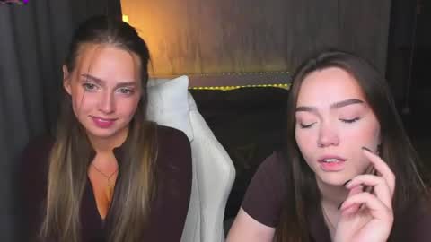top_twins online show from September 9, 1:41 pm