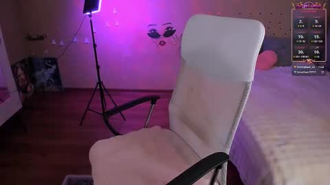 tori93_ online show from August 5, 3:10 pm