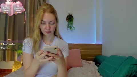 Tori online show from August 2, 11:44 pm
