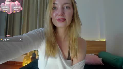 Tori online show from August 11, 10:23 pm