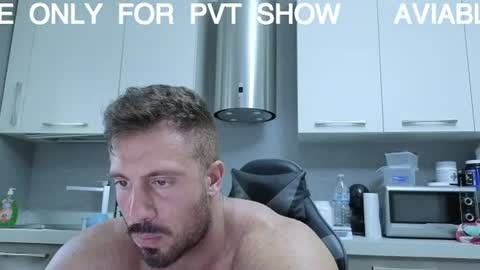 toro_arrapato online show from August 4, 4:37 pm