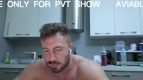 toro_arrapato online show from August 4, 10:40 pm