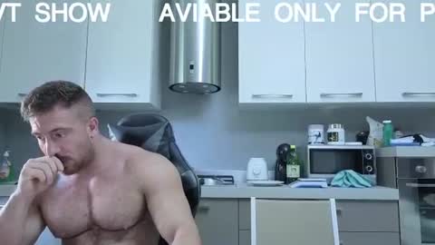 toro_arrapato online show from August 14, 1:15 pm