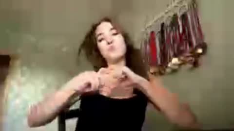 hey im Sarah online show from July 26, 12:54 pm
