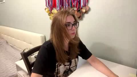 hey im Sarah online show from July 27, 2:11 pm