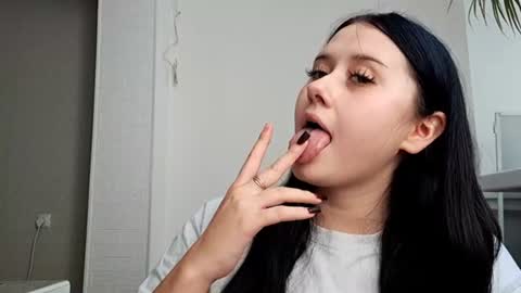 Linda online show from August 4, 7:27 am