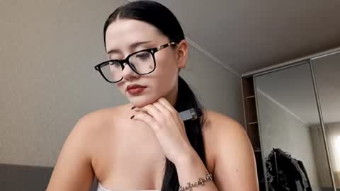 Linda online show from August 5, 5:38 am