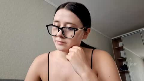 Linda online show from August 13, 8:28 am