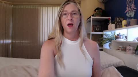 Milly online show from August 10, 11:39 pm