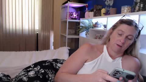 Milly online show from August 11, 2:57 am