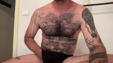 toutsexy online show from June 13, 4:48 pm