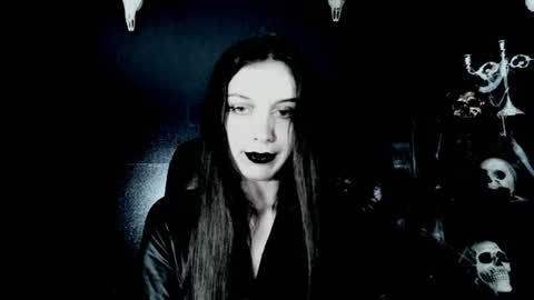 toxicdomme online show from August 3, 7:10 pm